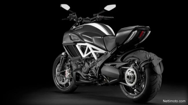 Ducati Diavel Carbon White สีขาว ราคา