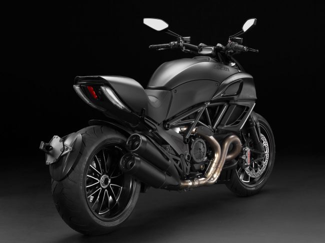 Ducati Diavel Dark ราคา