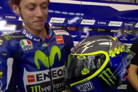 AGV รุ่น Valentino Rossi Special Mugello Edition Helmet 2015