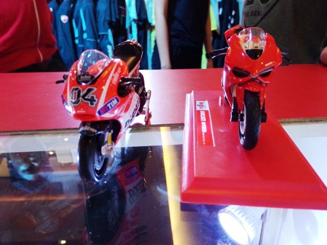 Ducati Showcase เซ็นทรัลลาดพร้าว 2557