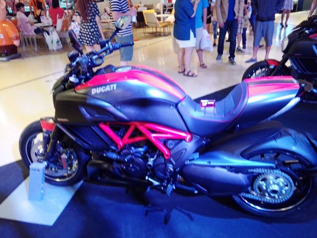 Ducati Showcase เซ็นทรัลลาดพร้าว 2557